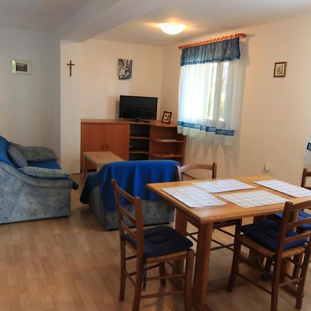 Apartments Daidzic By El-Pi Tours Njivice Esterno foto