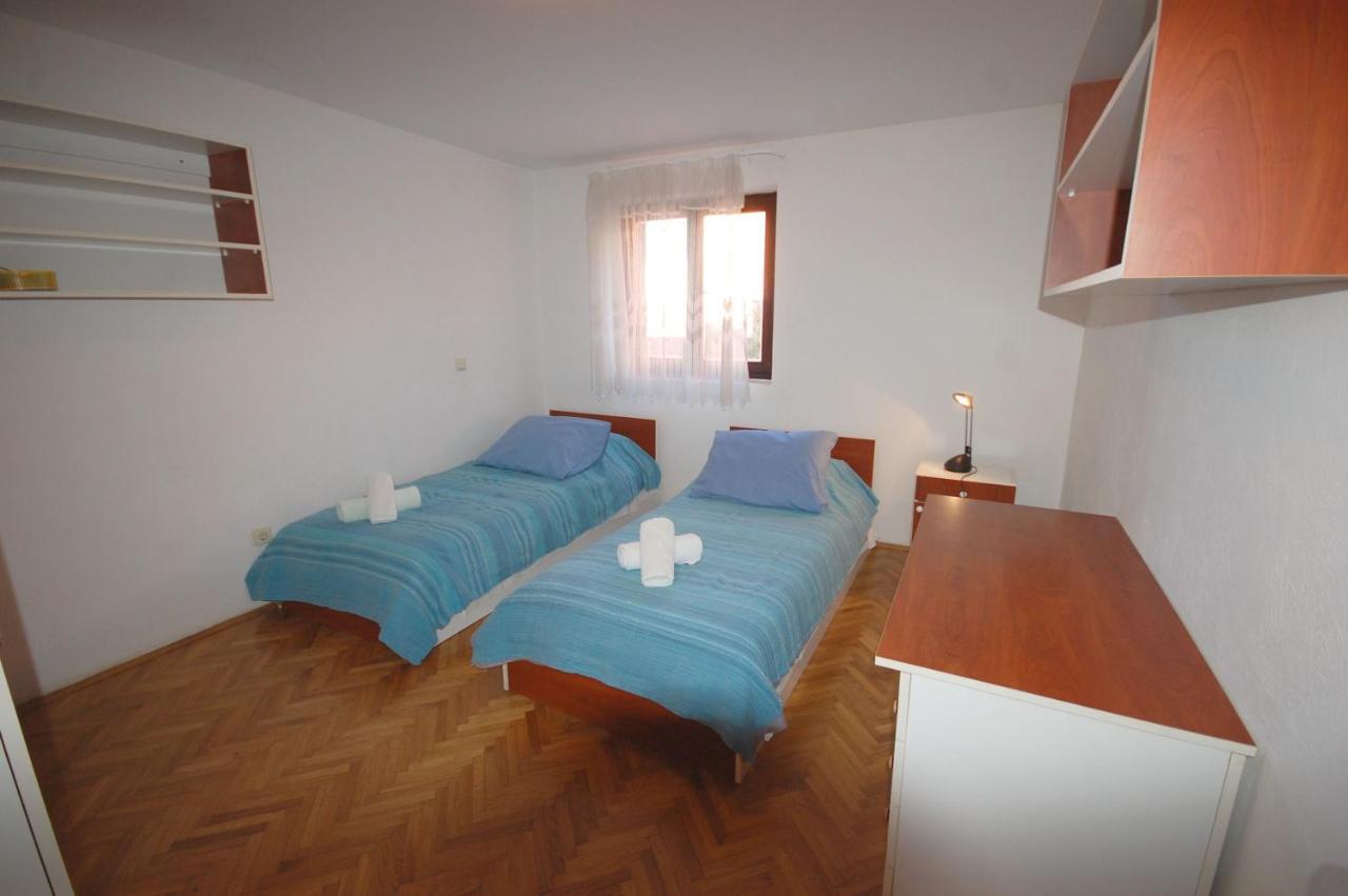 Apartments Daidzic By El-Pi Tours Njivice Esterno foto